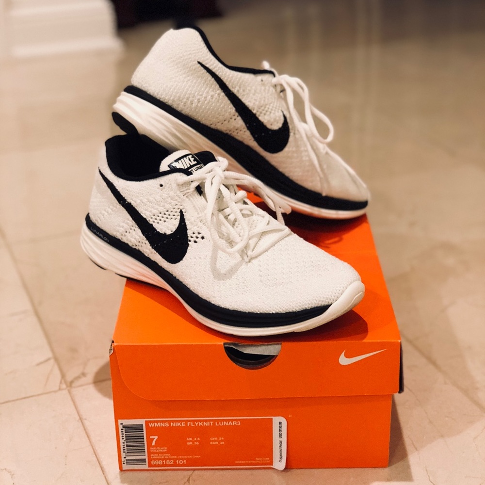 Nike Flyknit Lunar 3 in Sail/Black